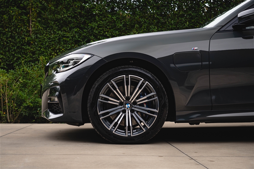 BMW 330e berline M-Sport